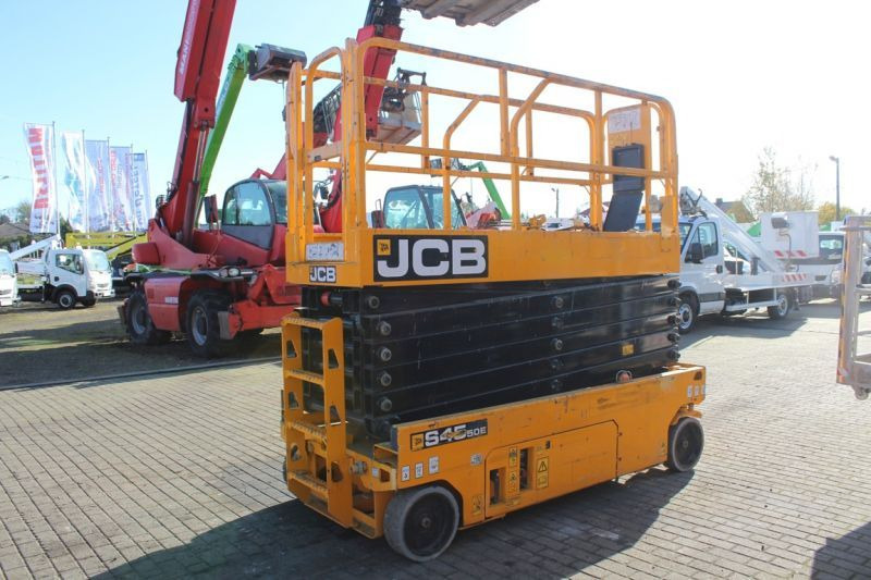 JCB podnośnik nożycowy elektryczny 16 m JCB S4550E - Škarasta podizna platforma: slika JCB podnośnik nożycowy elektryczny 16 m JCB S4550E - Škarasta podizna platforma JCB podnośnik nożycowy elektryczny 16 m JCB S4550E - Škarasta podizna platforma: slika JCB podnośnik nożycowy elektryczny 16 m JCB S4550E - Škarasta podizna platforma