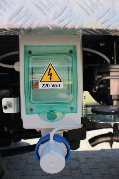 Novi Podizna platforma montirana na kamion Oil&Steel Scorpion 1812 podnośnik koszowy 18 m zamontowany na Iveco Daily: slika Novi Podizna platforma montirana na kamion Oil&Steel Scorpion 1812 podnośnik koszowy 18 m zamontowany na Iveco Daily