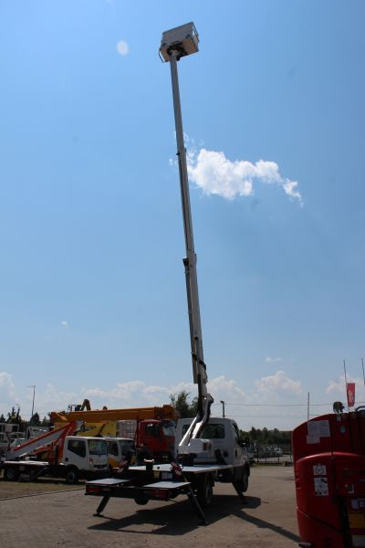 Novi Podizna platforma montirana na kamion Oil&Steel Scorpion 1812 podnośnik koszowy 18 m zamontowany na Iveco Daily: slika Novi Podizna platforma montirana na kamion Oil&Steel Scorpion 1812 podnośnik koszowy 18 m zamontowany na Iveco Daily