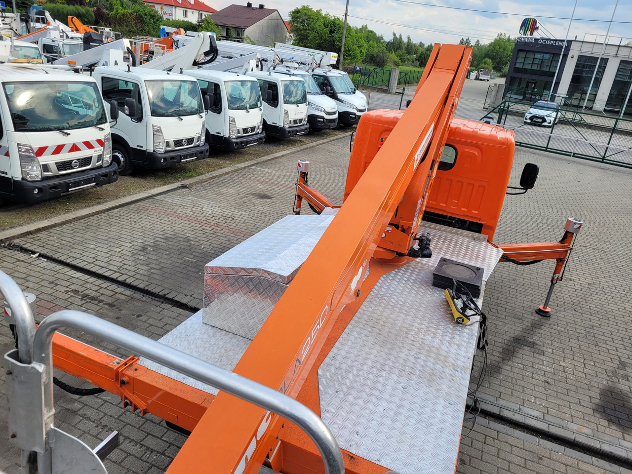 Podizna platforma montirana na kamion Renault Maxity podnośnik koszowy 25 m CMC PLA250: slika Podizna platforma montirana na kamion Renault Maxity podnośnik koszowy 25 m CMC PLA250 Podizna platforma montirana na kamion Renault Maxity podnośnik koszowy 25 m CMC PLA250: slika Podizna platforma montirana na kamion Renault Maxity podnośnik koszowy 25 m CMC PLA250