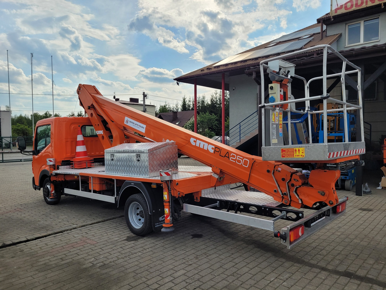 Renault Maxity podnośnik koszowy 25 m CMC PLA250 bucket truck boom lift - Podizna platforma montirana na kamion: slika Renault Maxity podnośnik koszowy 25 m CMC PLA250 bucket truck boom lift - Podizna platforma montirana na kamion Renault Maxity podnośnik koszowy 25 m CMC PLA250 bucket truck boom lift - Podizna platforma montirana na kamion: slika Renault Maxity podnośnik koszowy 25 m CMC PLA250 bucket truck boom lift - Podizna platforma montirana na kamion