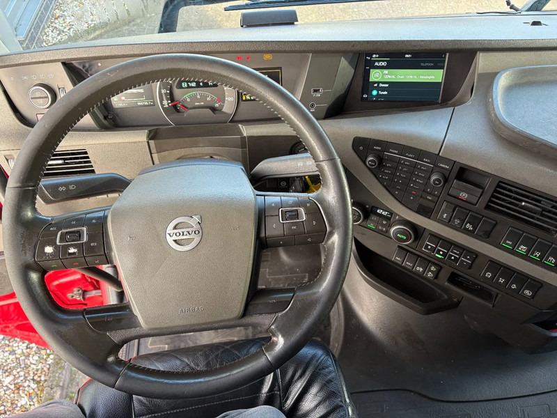 Tegljač Volvo FH 460 / 4x2 PTO / APK - TUV oktober 2026 /: slika Tegljač Volvo FH 460 / 4x2 PTO / APK - TUV oktober 2026 /