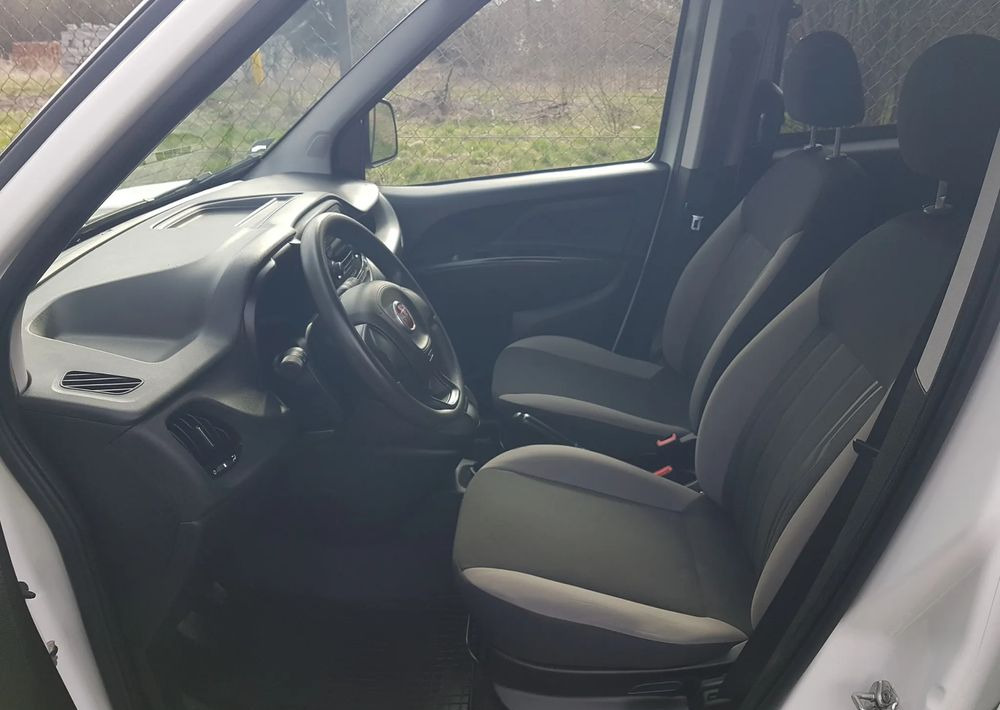 Automobil Fiat Doblo 1.6 Multijet 16V Easy: slika Automobil Fiat Doblo 1.6 Multijet 16V Easy