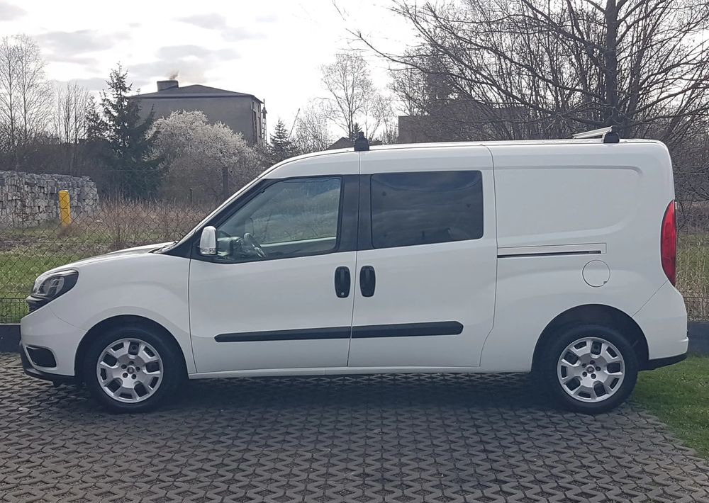 Automobil Fiat Doblo 1.6 Multijet 16V Easy: slika Automobil Fiat Doblo 1.6 Multijet 16V Easy