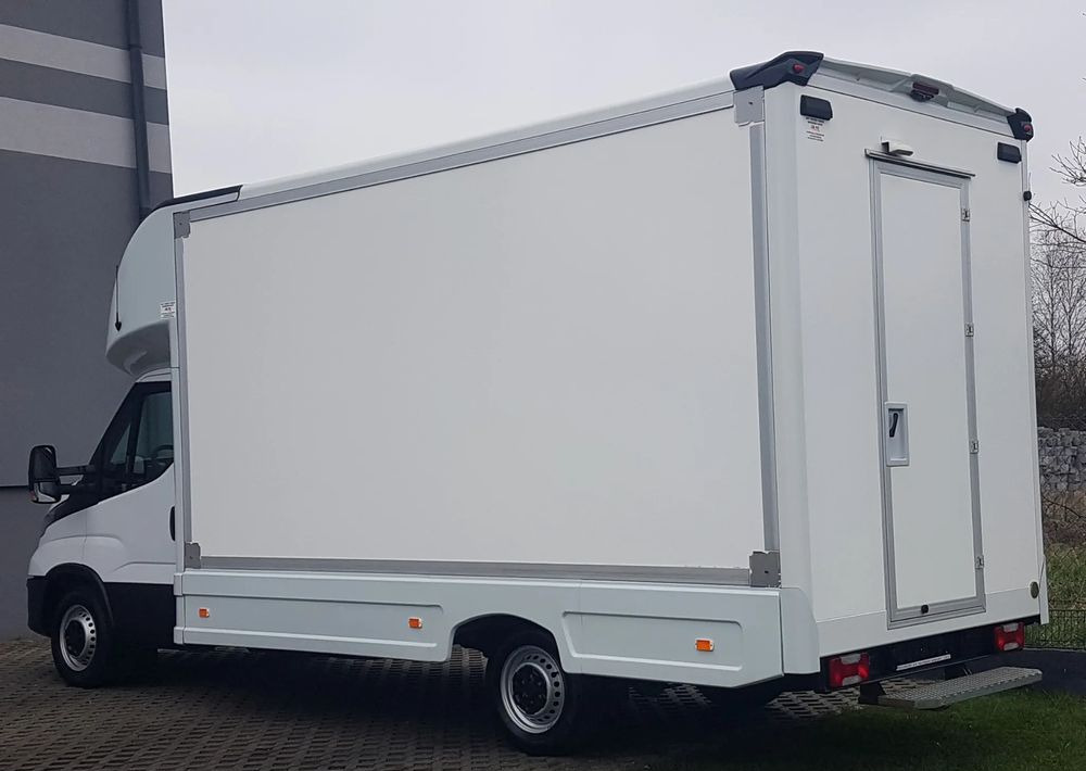 Iveco DAILY KONTENER NISKOPODŁOGOWY 4,43x2,23x2,42 SKLEP BAR FOODTRUCK KAMPER KLIMA - Dostavno vozilo sa zatvorenim sandukom: slika Iveco DAILY KONTENER NISKOPODŁOGOWY 4,43x2,23x2,42 SKLEP BAR FOODTRUCK KAMPER KLIMA - Dostavno vozilo sa zatvorenim sandukom Iveco DAILY KONTENER NISKOPODŁOGOWY 4,43x2,23x2,42 SKLEP BAR FOODTRUCK KAMPER KLIMA - Dostavno vozilo sa zatvorenim sandukom: slika Iveco DAILY KONTENER NISKOPODŁOGOWY 4,43x2,23x2,42 SKLEP BAR FOODTRUCK KAMPER KLIMA - Dostavno vozilo sa zatvorenim sandukom