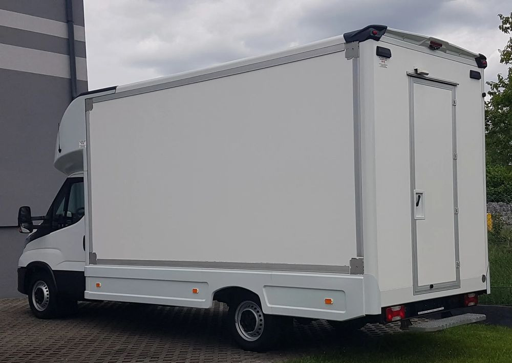 Iveco DAILY KONTENER NISKOPODŁOGOWY 4,43x2,23x2,42 SKLEP FOODTRUCK BAR KLIMA KONIOWÓZ KAMPER - Dostavno vozilo sa zatvorenim sandukom: slika Iveco DAILY KONTENER NISKOPODŁOGOWY 4,43x2,23x2,42 SKLEP FOODTRUCK BAR KLIMA KONIOWÓZ KAMPER - Dostavno vozilo sa zatvorenim sandukom Iveco DAILY KONTENER NISKOPODŁOGOWY 4,43x2,23x2,42 SKLEP FOODTRUCK BAR KLIMA KONIOWÓZ KAMPER - Dostavno vozilo sa zatvorenim sandukom: slika Iveco DAILY KONTENER NISKOPODŁOGOWY 4,43x2,23x2,42 SKLEP FOODTRUCK BAR KLIMA KONIOWÓZ KAMPER - Dostavno vozilo sa zatvorenim sandukom