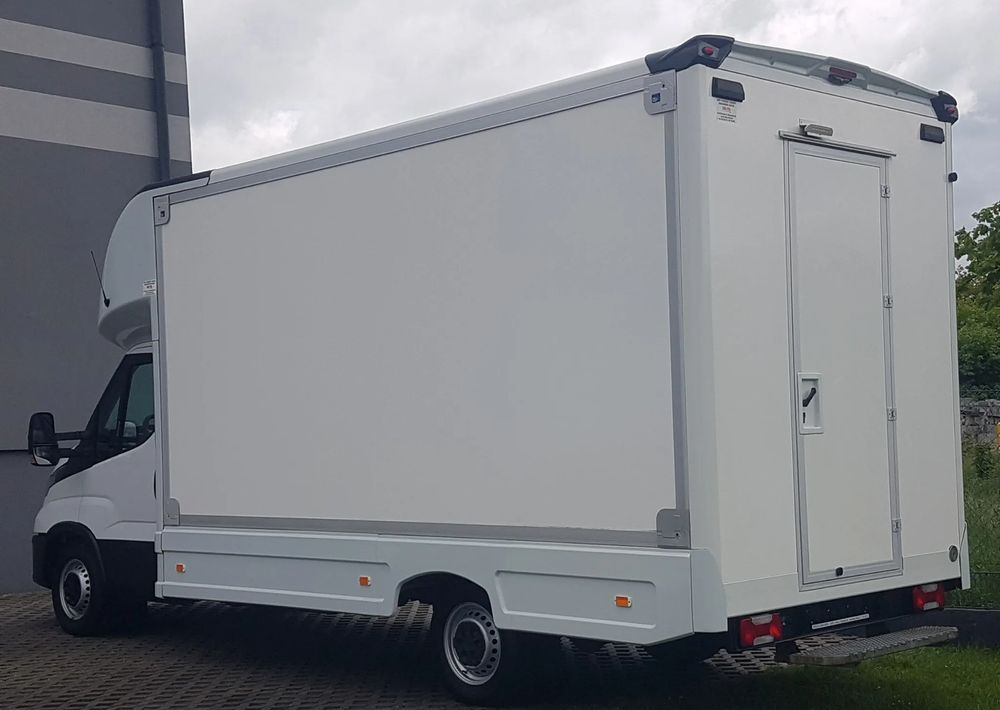 Iveco DAILY KONTENER NISKOPODŁOGOWY 4,43x2,23x2,42 SKLEP FOODTRUCK BAR KLIMA KONIOWÓZ KAMPER - Dostavno vozilo sa zatvorenim sandukom: slika Iveco DAILY KONTENER NISKOPODŁOGOWY 4,43x2,23x2,42 SKLEP FOODTRUCK BAR KLIMA KONIOWÓZ KAMPER - Dostavno vozilo sa zatvorenim sandukom Iveco DAILY KONTENER NISKOPODŁOGOWY 4,43x2,23x2,42 SKLEP FOODTRUCK BAR KLIMA KONIOWÓZ KAMPER - Dostavno vozilo sa zatvorenim sandukom: slika Iveco DAILY KONTENER NISKOPODŁOGOWY 4,43x2,23x2,42 SKLEP FOODTRUCK BAR KLIMA KONIOWÓZ KAMPER - Dostavno vozilo sa zatvorenim sandukom