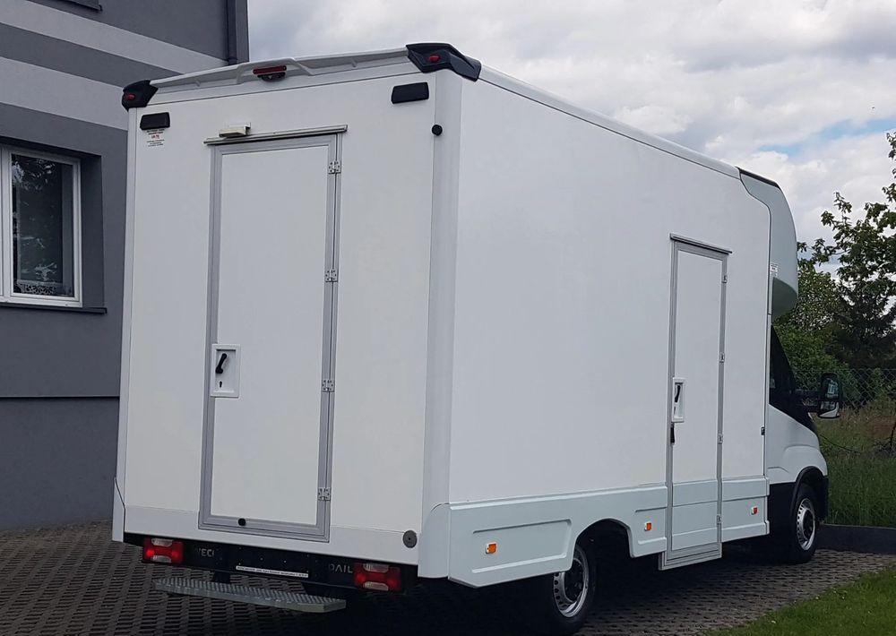 Iveco DAILY KONTENER NISKOPODŁOGOWY 4,43x2,23x2,42 SKLEP FOODTRUCK BAR KLIMA KONIOWÓZ KAMPER - Dostavno vozilo sa zatvorenim sandukom: slika Iveco DAILY KONTENER NISKOPODŁOGOWY 4,43x2,23x2,42 SKLEP FOODTRUCK BAR KLIMA KONIOWÓZ KAMPER - Dostavno vozilo sa zatvorenim sandukom Iveco DAILY KONTENER NISKOPODŁOGOWY 4,43x2,23x2,42 SKLEP FOODTRUCK BAR KLIMA KONIOWÓZ KAMPER - Dostavno vozilo sa zatvorenim sandukom: slika Iveco DAILY KONTENER NISKOPODŁOGOWY 4,43x2,23x2,42 SKLEP FOODTRUCK BAR KLIMA KONIOWÓZ KAMPER - Dostavno vozilo sa zatvorenim sandukom