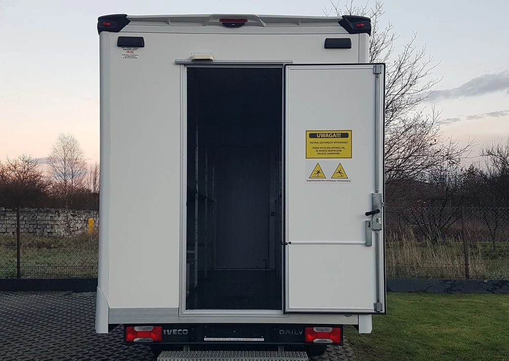 Iveco DAILY KONTENER NISKOPODŁOGOWY 4,43x2,23x2,42 SKLEP KAMPER KONIOWÓZ BAR KLIMA - Dostavno vozilo sa zatvorenim sandukom: slika Iveco DAILY KONTENER NISKOPODŁOGOWY 4,43x2,23x2,42 SKLEP KAMPER KONIOWÓZ BAR KLIMA - Dostavno vozilo sa zatvorenim sandukom Iveco DAILY KONTENER NISKOPODŁOGOWY 4,43x2,23x2,42 SKLEP KAMPER KONIOWÓZ BAR KLIMA - Dostavno vozilo sa zatvorenim sandukom: slika Iveco DAILY KONTENER NISKOPODŁOGOWY 4,43x2,23x2,42 SKLEP KAMPER KONIOWÓZ BAR KLIMA - Dostavno vozilo sa zatvorenim sandukom