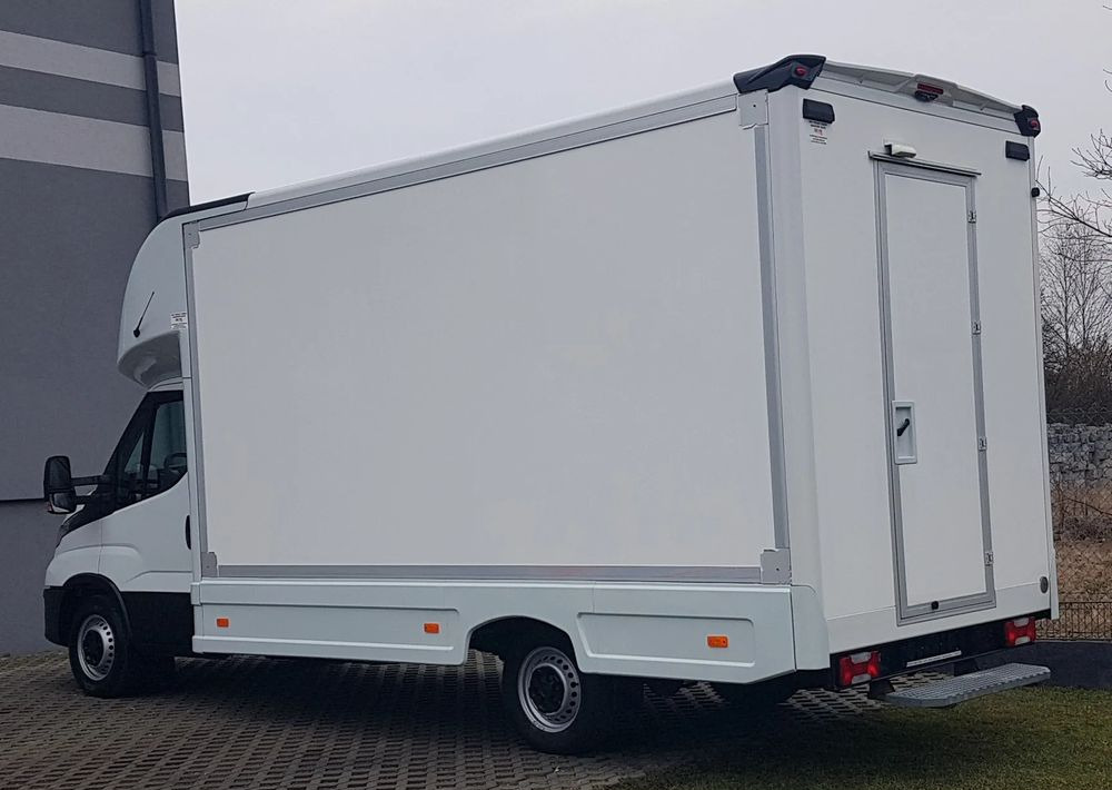 Iveco DAILY KONTENER NISKOPODŁOGOWY 4,43x2,23x2,42 SKLEP BAR FOODTRUCK KAMPER KLIMA - Kamper: slika Iveco DAILY KONTENER NISKOPODŁOGOWY 4,43x2,23x2,42 SKLEP BAR FOODTRUCK KAMPER KLIMA - Kamper Iveco DAILY KONTENER NISKOPODŁOGOWY 4,43x2,23x2,42 SKLEP BAR FOODTRUCK KAMPER KLIMA - Kamper: slika Iveco DAILY KONTENER NISKOPODŁOGOWY 4,43x2,23x2,42 SKLEP BAR FOODTRUCK KAMPER KLIMA - Kamper