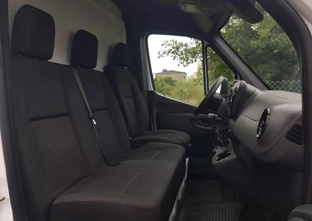 Dostavno vozilo sa zatvorenim sandukom Mercedes-Benz Sprinter KONTENER 8EP 4,11x2,15x2,30 KLIMA 314 CDI MANUAL KRAJOWY: slika Dostavno vozilo sa zatvorenim sandukom Mercedes-Benz Sprinter KONTENER 8EP 4,11x2,15x2,30 KLIMA 314 CDI MANUAL KRAJOWY