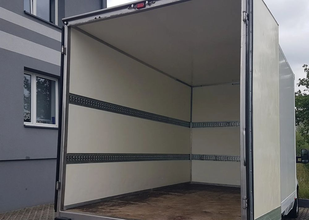Dostavno vozilo sa zatvorenim sandukom Mercedes-Benz Sprinter KONTENER 8EP 4,11x2,15x2,30 KLIMA 314 CDI MANUAL KRAJOWY: slika Dostavno vozilo sa zatvorenim sandukom Mercedes-Benz Sprinter KONTENER 8EP 4,11x2,15x2,30 KLIMA 314 CDI MANUAL KRAJOWY