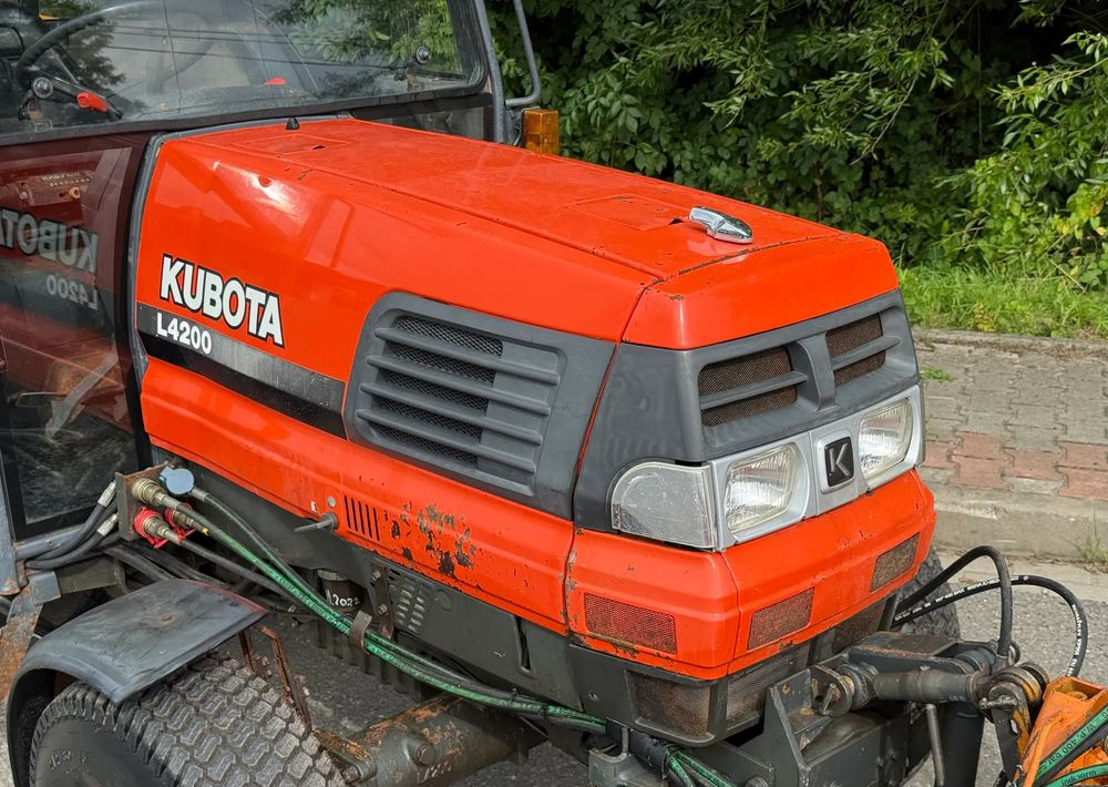 Kubota * Traktor KUBOTA L4200 * 4x4 * Pług Piaskarka * Wałek Przód Tył * Sprowadzony* Zimowe Utrzymanie - Traktor: slika Kubota * Traktor KUBOTA L4200 * 4x4 * Pług Piaskarka * Wałek Przód Tył * Sprowadzony* Zimowe Utrzymanie - Traktor Kubota * Traktor KUBOTA L4200 * 4x4 * Pług Piaskarka * Wałek Przód Tył * Sprowadzony* Zimowe Utrzymanie - Traktor: slika Kubota * Traktor KUBOTA L4200 * 4x4 * Pług Piaskarka * Wałek Przód Tył * Sprowadzony* Zimowe Utrzymanie - Traktor