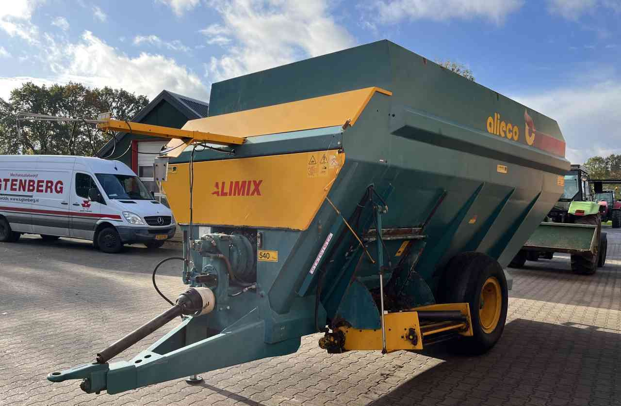 Alieco Alimix horizontale voermengwagen - Vagon-miješalica za krmivo: slika  Alieco Alimix horizontale voermengwagen - Vagon-miješalica za krmivo Alieco Alimix horizontale voermengwagen - Vagon-miješalica za krmivo: slika  Alieco Alimix horizontale voermengwagen - Vagon-miješalica za krmivo