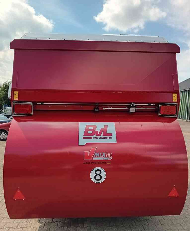 BVL V-Mix Fill Plus 13-1S LS voermachines - Vagon-miješalica za krmivo: slika BVL V-Mix Fill Plus 13-1S LS voermachines - Vagon-miješalica za krmivo BVL V-Mix Fill Plus 13-1S LS voermachines - Vagon-miješalica za krmivo: slika BVL V-Mix Fill Plus 13-1S LS voermachines - Vagon-miješalica za krmivo