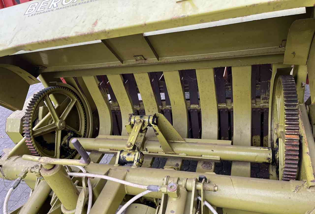 Bergmann Opraapwagen, ladewagen, weidebouwmachines - Samoutovarni vagon: slika Bergmann Opraapwagen, ladewagen, weidebouwmachines - Samoutovarni vagon Bergmann Opraapwagen, ladewagen, weidebouwmachines - Samoutovarni vagon: slika Bergmann Opraapwagen, ladewagen, weidebouwmachines - Samoutovarni vagon