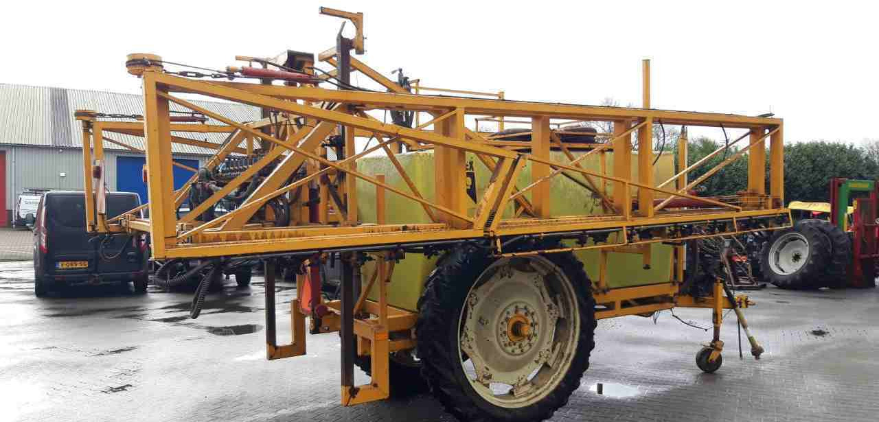 Dubex Vector 33 m. 3200 l. veldspuiten - Vučena prskalica: slika Dubex Vector 33 m. 3200 l. veldspuiten - Vučena prskalica Dubex Vector 33 m. 3200 l. veldspuiten - Vučena prskalica: slika Dubex Vector 33 m. 3200 l. veldspuiten - Vučena prskalica