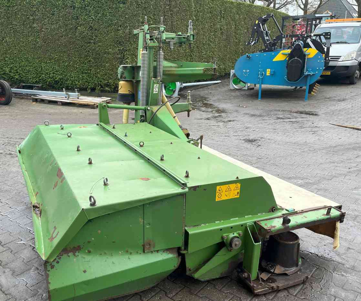 Krone Easycut 280 CV achtermaaier schijvenmaaier kneuzer weidebouwmachines - Kosilica: slika Krone Easycut 280 CV achtermaaier schijvenmaaier kneuzer weidebouwmachines - Kosilica Krone Easycut 280 CV achtermaaier schijvenmaaier kneuzer weidebouwmachines - Kosilica: slika Krone Easycut 280 CV achtermaaier schijvenmaaier kneuzer weidebouwmachines - Kosilica