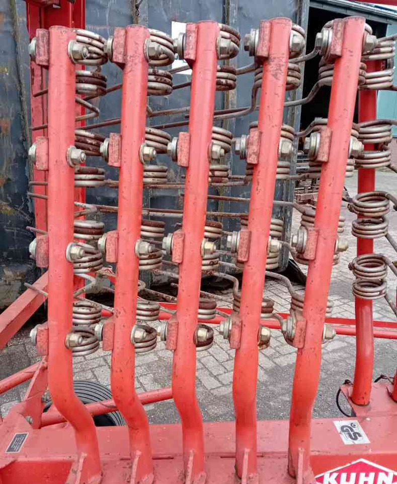 Kuhn GA4101GM zwadhark *Verkocht/sold* - Prevrtač sijena/ Grabulje: slika Kuhn GA4101GM zwadhark *Verkocht/sold* - Prevrtač sijena/ Grabulje Kuhn GA4101GM zwadhark *Verkocht/sold* - Prevrtač sijena/ Grabulje: slika Kuhn GA4101GM zwadhark *Verkocht/sold* - Prevrtač sijena/ Grabulje