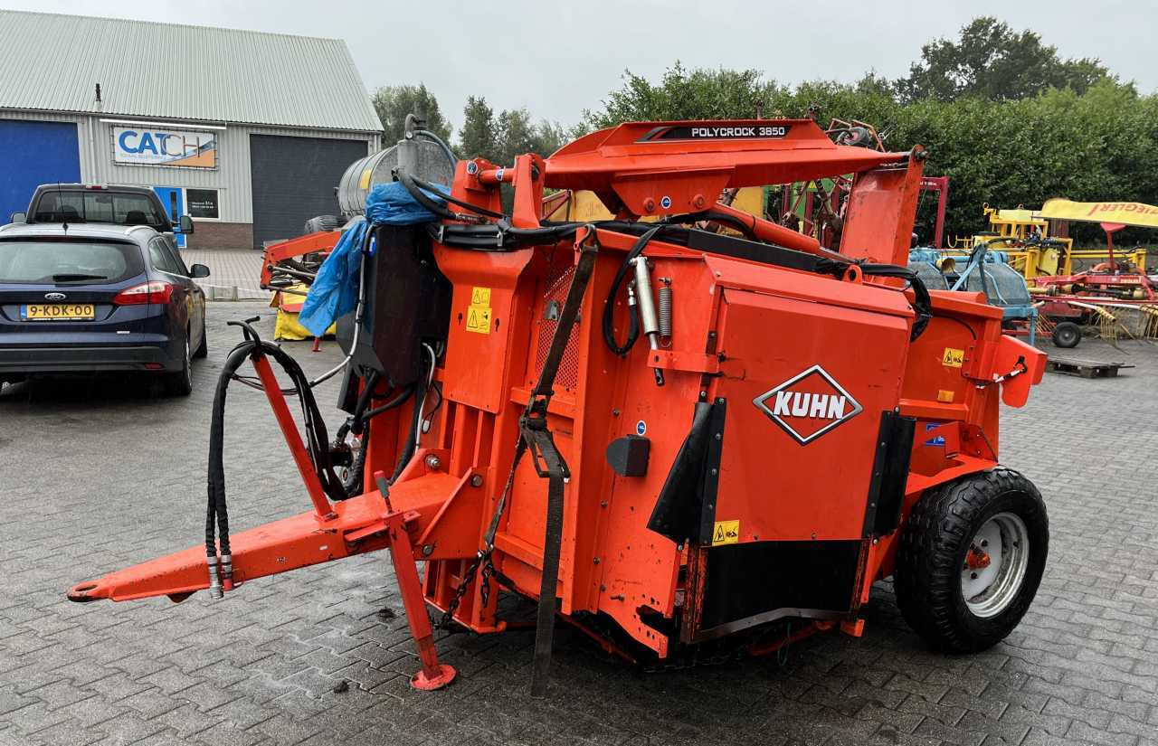 Kuhn Polycrock 3850 voermachines - Vagon-miješalica za krmivo: slika Kuhn Polycrock 3850 voermachines - Vagon-miješalica za krmivo Kuhn Polycrock 3850 voermachines - Vagon-miješalica za krmivo: slika Kuhn Polycrock 3850 voermachines - Vagon-miješalica za krmivo