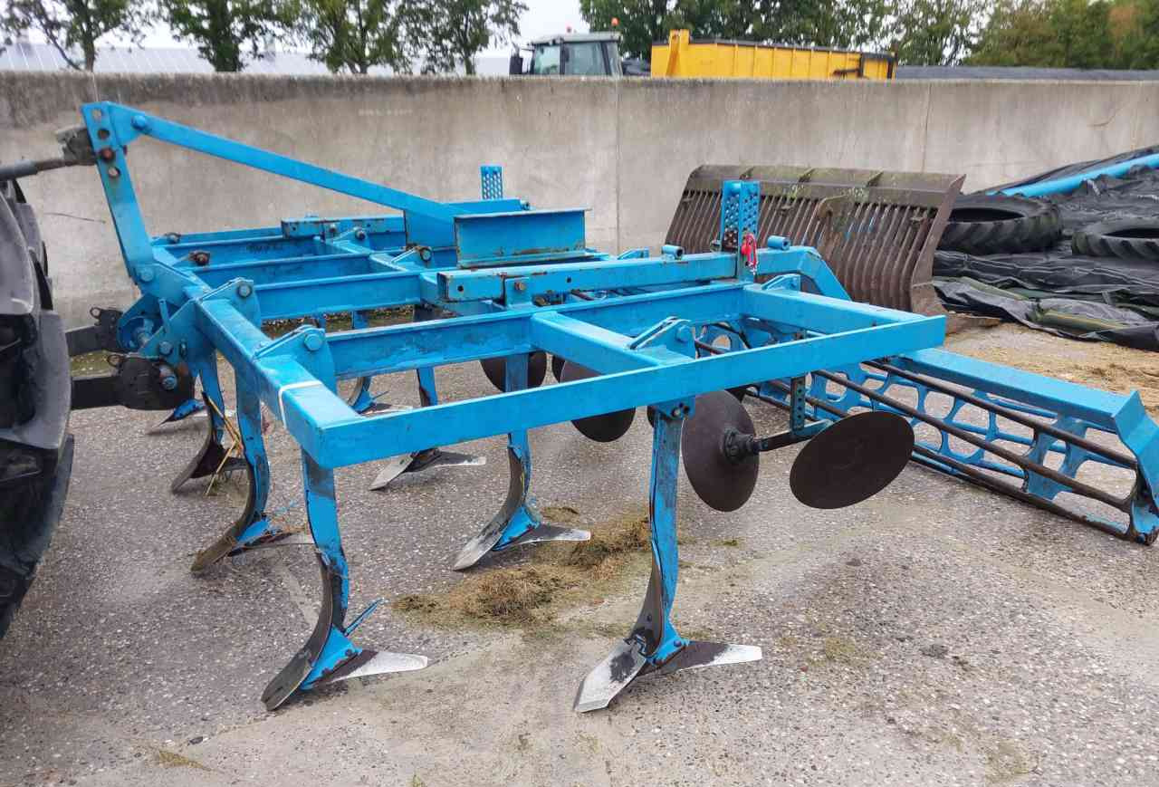 Lemken Smaragd, Cultivator, Vleugelschaar, Grondbewerking - Kultivator: slika Lemken Smaragd, Cultivator, Vleugelschaar, Grondbewerking - Kultivator Lemken Smaragd, Cultivator, Vleugelschaar, Grondbewerking - Kultivator: slika Lemken Smaragd, Cultivator, Vleugelschaar, Grondbewerking - Kultivator