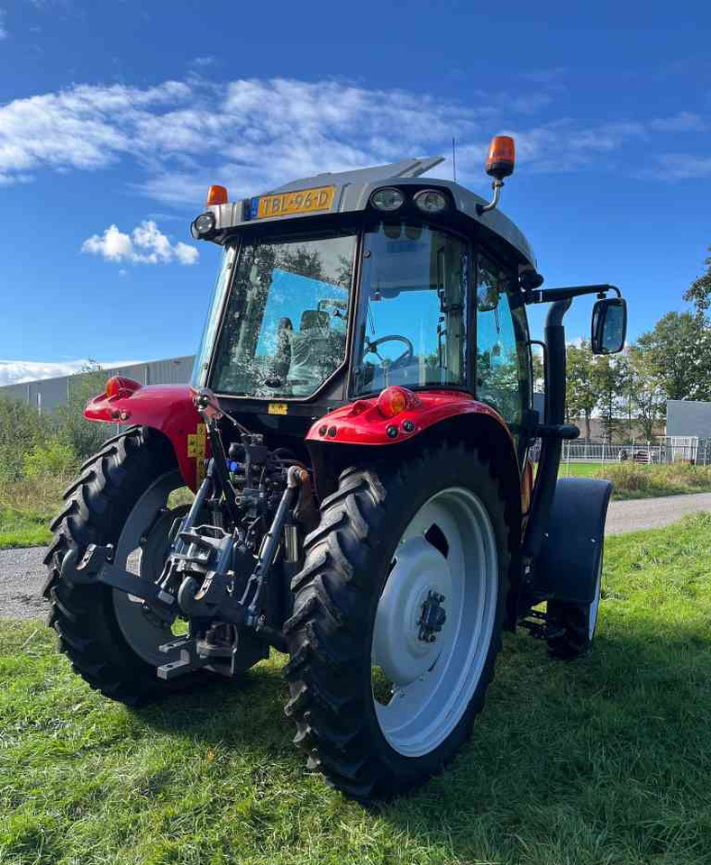 Massey Ferguson 5609 Dyna-4 Essential - Traktor: slika Massey Ferguson 5609 Dyna-4 Essential - Traktor Massey Ferguson 5609 Dyna-4 Essential - Traktor: slika Massey Ferguson 5609 Dyna-4 Essential - Traktor