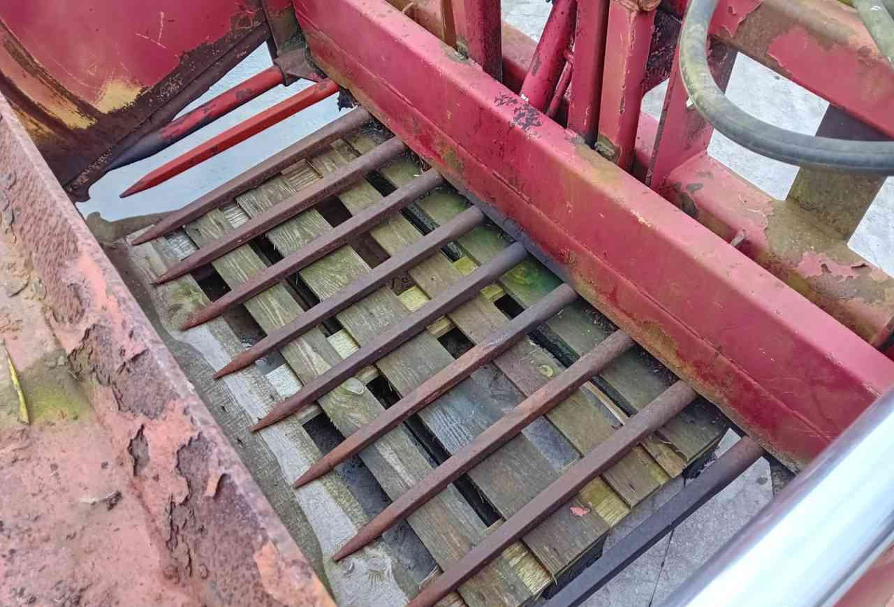 Redrock Alligator 180-100 kuilhapper - Oprema za silose: slika Redrock Alligator 180-100 kuilhapper - Oprema za silose Redrock Alligator 180-100 kuilhapper - Oprema za silose: slika Redrock Alligator 180-100 kuilhapper - Oprema za silose