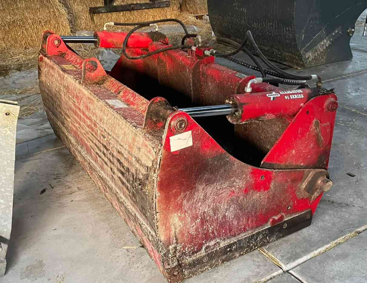 Redrock Kuilhapper 1.60 breed, dichte bodem, Volvo L30 aansluiting voermachines - Oprema za silose: slika Redrock Kuilhapper 1.60 breed, dichte bodem, Volvo L30 aansluiting voermachines - Oprema za silose Redrock Kuilhapper 1.60 breed, dichte bodem, Volvo L30 aansluiting voermachines - Oprema za silose: slika Redrock Kuilhapper 1.60 breed, dichte bodem, Volvo L30 aansluiting voermachines - Oprema za silose