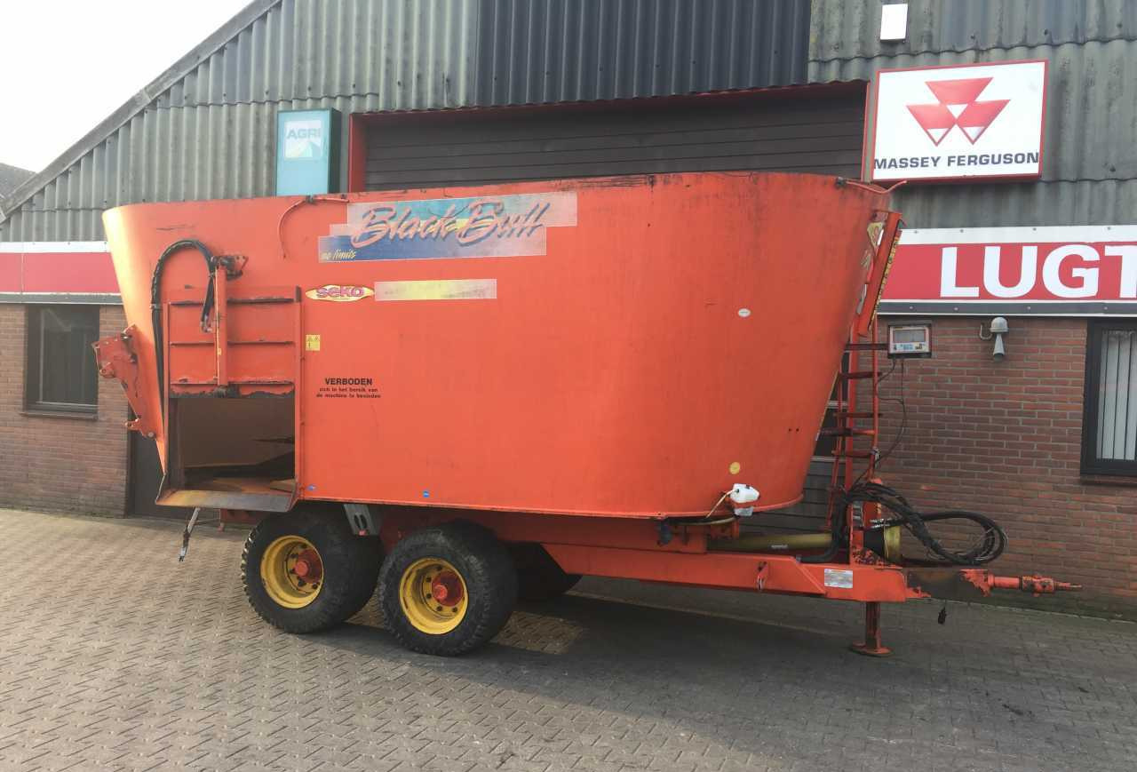 Seko VML 200 voermengwagen *Verkocht/sold* - Vagon-miješalica za krmivo: slika Seko VML 200 voermengwagen *Verkocht/sold* - Vagon-miješalica za krmivo Seko VML 200 voermengwagen *Verkocht/sold* - Vagon-miješalica za krmivo: slika Seko VML 200 voermengwagen *Verkocht/sold* - Vagon-miješalica za krmivo