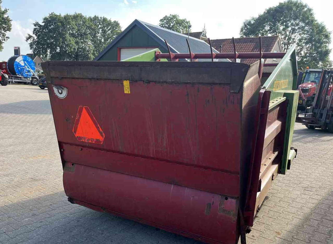 Strautmann BVW Blokkenwagen doseerwagen voermachines - Vagon-miješalica za krmivo: slika Strautmann BVW Blokkenwagen doseerwagen voermachines - Vagon-miješalica za krmivo Strautmann BVW Blokkenwagen doseerwagen voermachines - Vagon-miješalica za krmivo: slika Strautmann BVW Blokkenwagen doseerwagen voermachines - Vagon-miješalica za krmivo