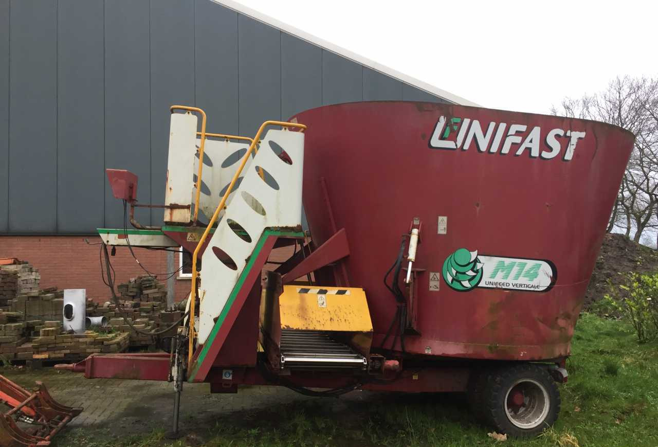 Unifast M14 Vertikal voermengwagen / Vertical feedmixer Voermachines - Vagon-miješalica za krmivo: slika Unifast M14 Vertikal voermengwagen / Vertical feedmixer Voermachines - Vagon-miješalica za krmivo Unifast M14 Vertikal voermengwagen / Vertical feedmixer Voermachines - Vagon-miješalica za krmivo: slika Unifast M14 Vertikal voermengwagen / Vertical feedmixer Voermachines - Vagon-miješalica za krmivo