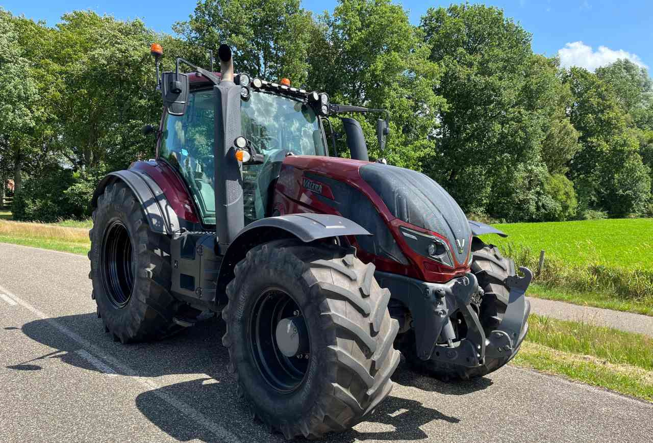Valtra T234 Direct Tractoren - Traktor: slika Valtra T234 Direct Tractoren - Traktor Valtra T234 Direct Tractoren - Traktor: slika Valtra T234 Direct Tractoren - Traktor