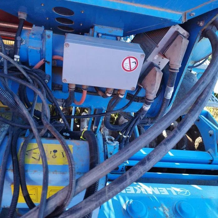 Agregat uprawowo siewny LEMKEN solitair 9 - Kombajn i sijačica: slika Agregat uprawowo siewny LEMKEN solitair 9 - Kombajn i sijačica Agregat uprawowo siewny LEMKEN solitair 9 - Kombajn i sijačica: slika Agregat uprawowo siewny LEMKEN solitair 9 - Kombajn i sijačica