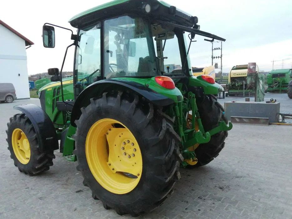 Ciągnik JOHN DEERE 5115M - Traktor: slika Ciągnik JOHN DEERE 5115M - Traktor Ciągnik JOHN DEERE 5115M - Traktor: slika Ciągnik JOHN DEERE 5115M - Traktor