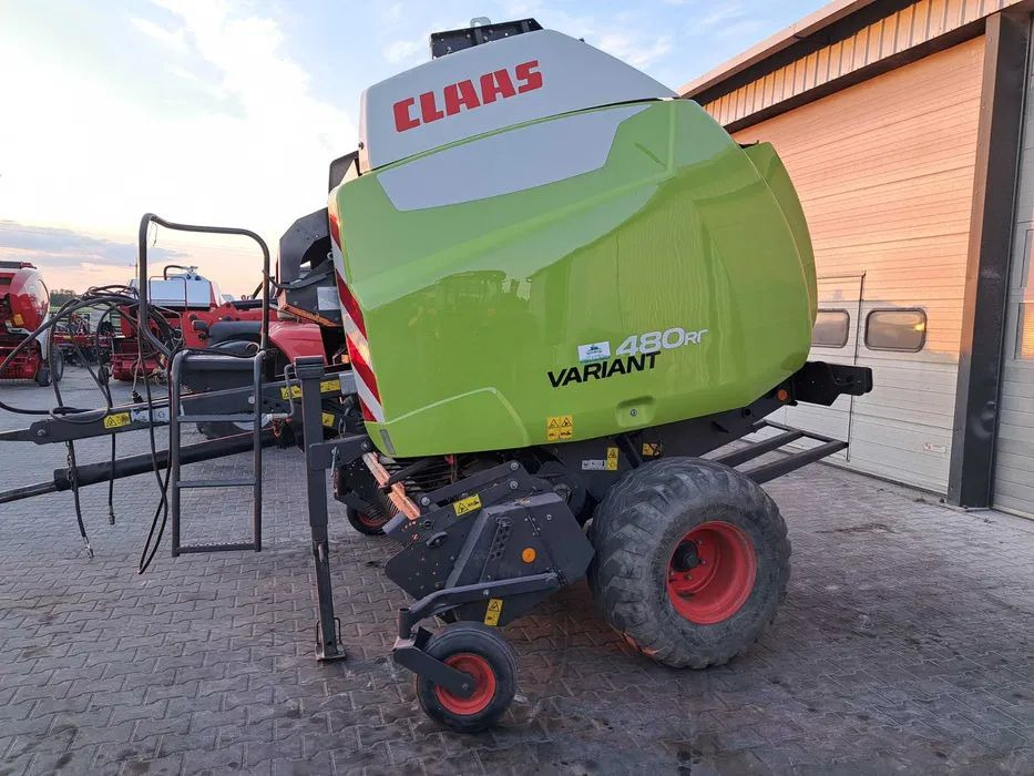 Claas Variant 480 RC - Rolo balirka: slika Claas Variant 480 RC - Rolo balirka Claas Variant 480 RC - Rolo balirka: slika Claas Variant 480 RC - Rolo balirka