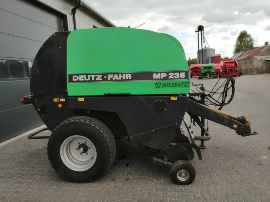 Deutz fahr MP235 - Rolo balirka: slika  Deutz fahr MP235 - Rolo balirka Deutz fahr MP235 - Rolo balirka: slika  Deutz fahr MP235 - Rolo balirka
