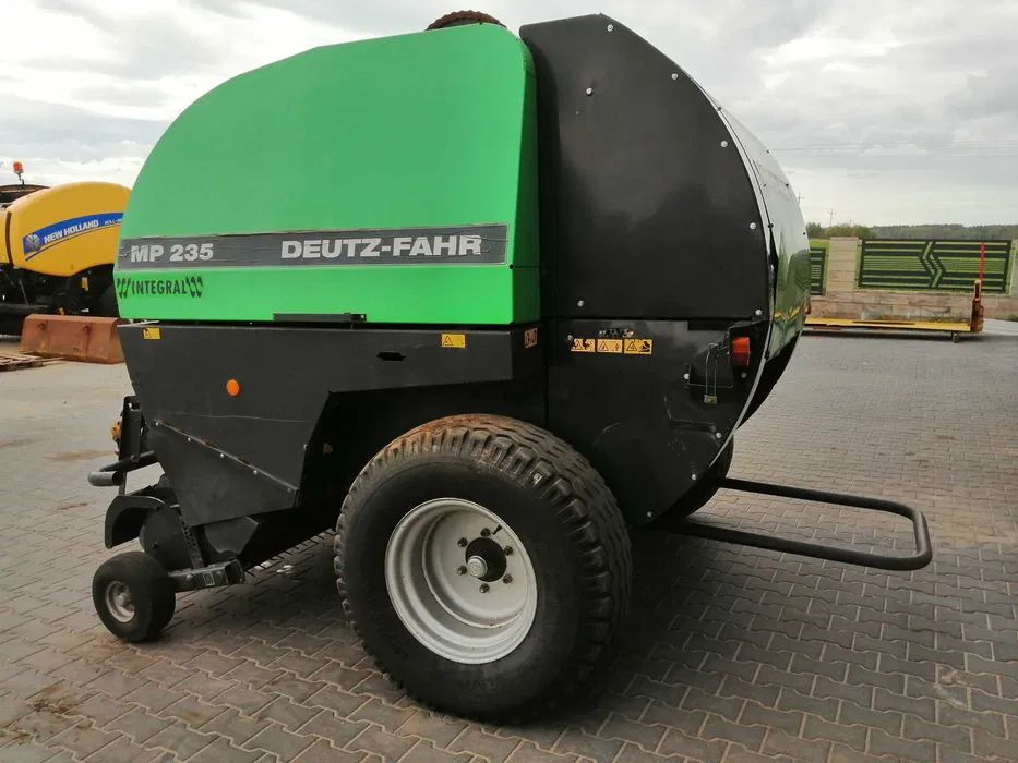 Deutz fahr MP235 - Rolo balirka: slika  Deutz fahr MP235 - Rolo balirka Deutz fahr MP235 - Rolo balirka: slika  Deutz fahr MP235 - Rolo balirka