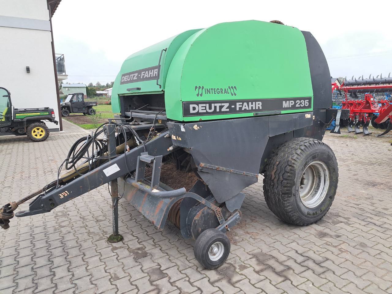 Deutz fahr MP235 - Rolo balirka: slika Deutz fahr MP235 - Rolo balirka Deutz fahr MP235 - Rolo balirka: slika Deutz fahr MP235 - Rolo balirka