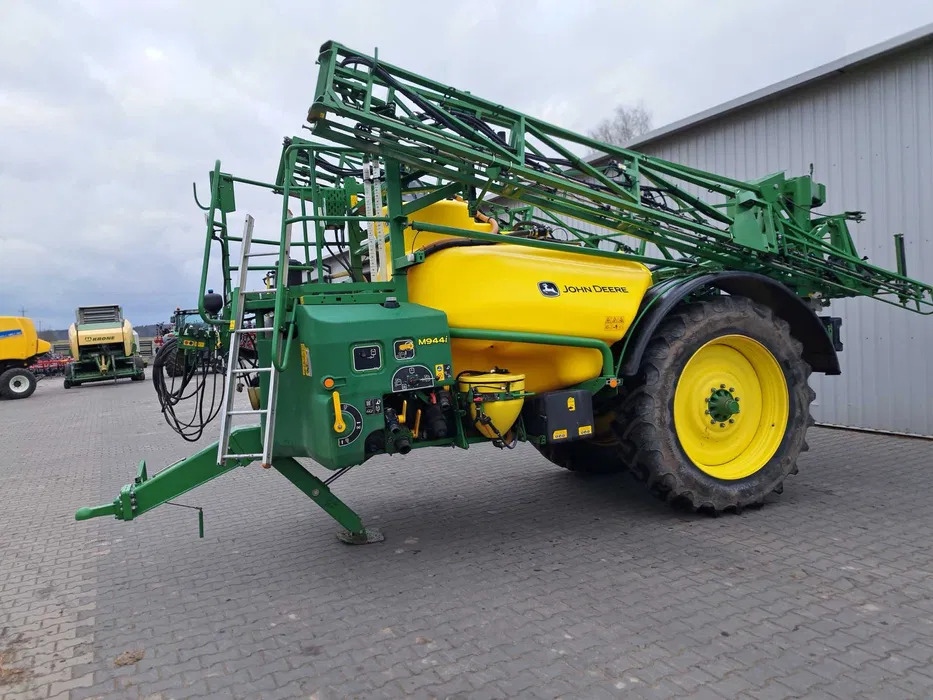 John Deere M944I - Vučena prskalica: slika John Deere M944I - Vučena prskalica John Deere M944I - Vučena prskalica: slika John Deere M944I - Vučena prskalica