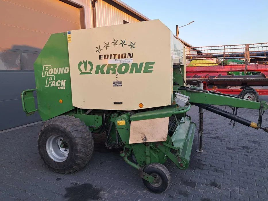 Krone 1250 Round Pack - Rolo balirka: slika Krone 1250 Round Pack - Rolo balirka Krone 1250 Round Pack - Rolo balirka: slika Krone 1250 Round Pack - Rolo balirka