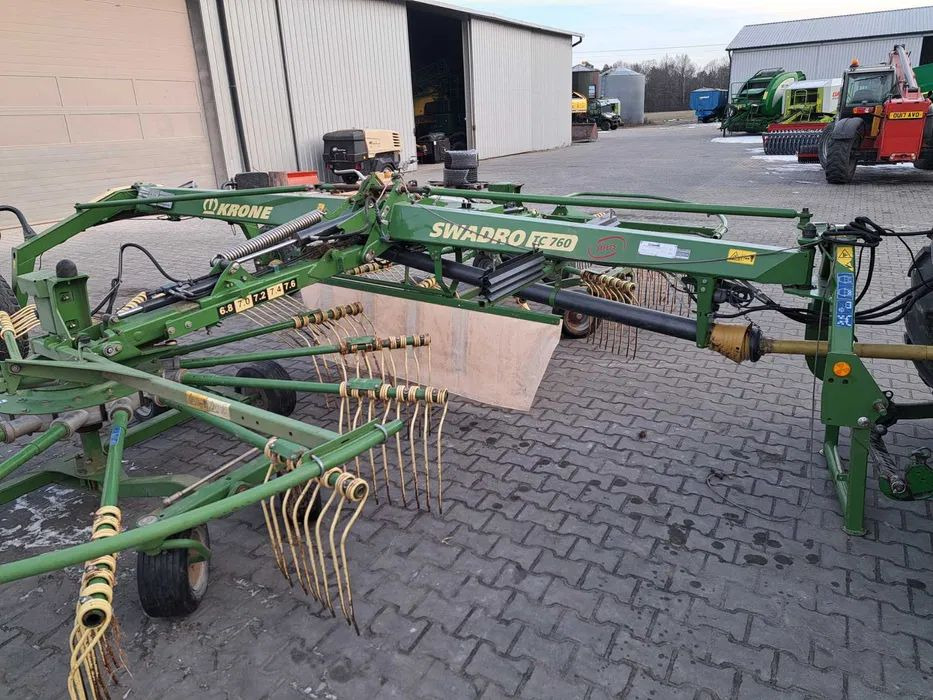 Krone SWADRO TC 760 Plus - Prevrtač sijena/ Grabulje: slika Krone SWADRO TC 760 Plus - Prevrtač sijena/ Grabulje Krone SWADRO TC 760 Plus - Prevrtač sijena/ Grabulje: slika Krone SWADRO TC 760 Plus - Prevrtač sijena/ Grabulje