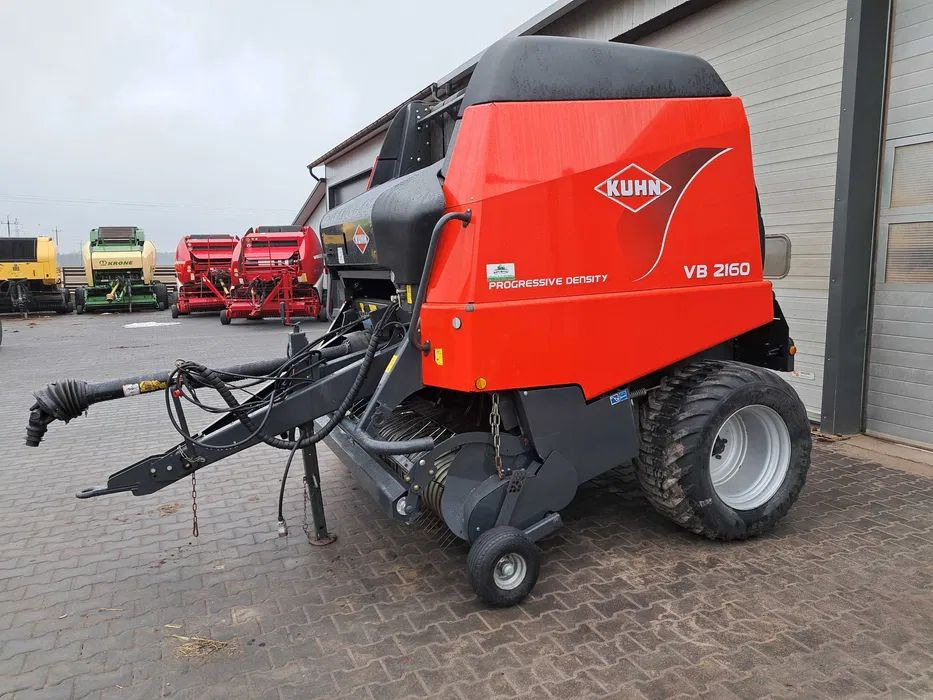 Kuhn VB 2160 - Rolo balirka: slika  Kuhn VB 2160 - Rolo balirka Kuhn VB 2160 - Rolo balirka: slika  Kuhn VB 2160 - Rolo balirka
