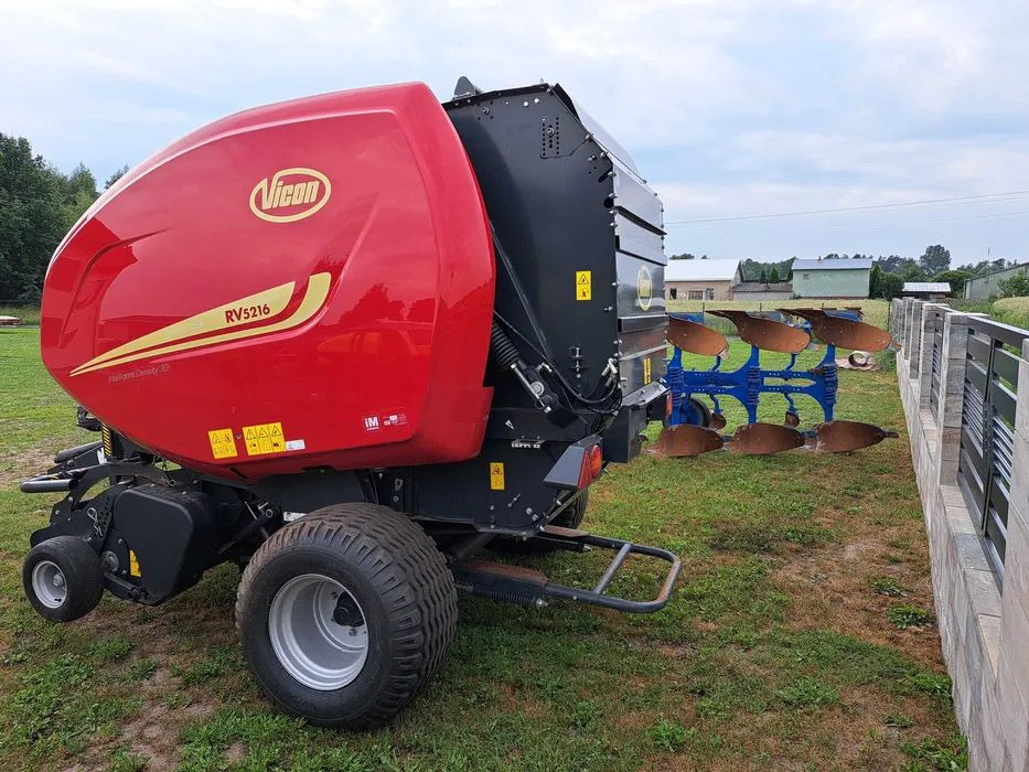 Prasa rolująca Vicon RV 5216 - Rolo balirka: slika Prasa rolująca Vicon RV 5216 - Rolo balirka Prasa rolująca Vicon RV 5216 - Rolo balirka: slika Prasa rolująca Vicon RV 5216 - Rolo balirka