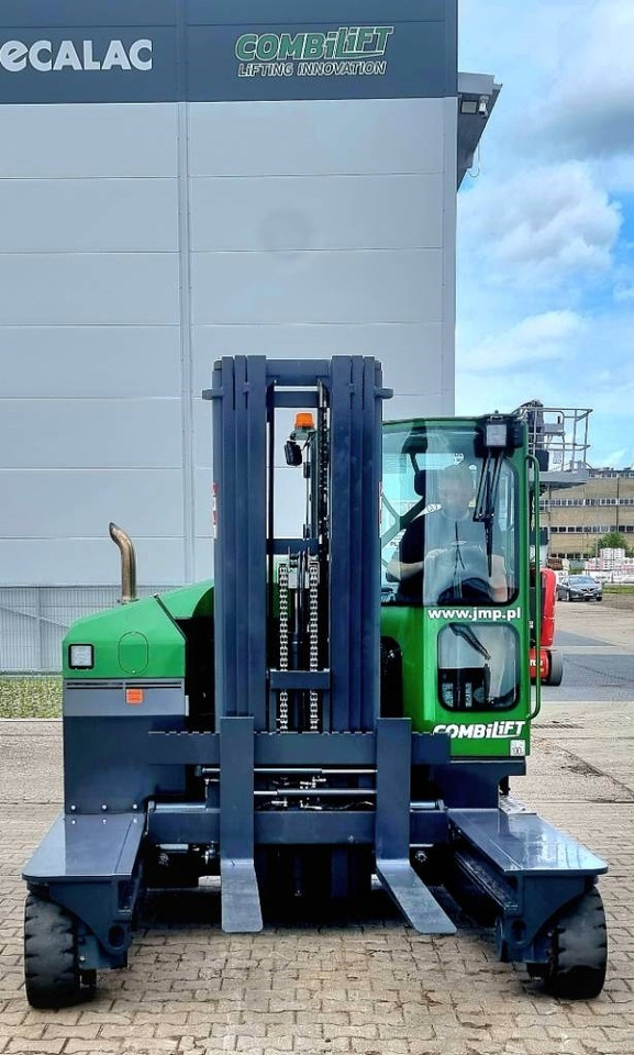 Combilift C 4000 MK4 DIESEL - 4-smjerni regalni viličar: slika Combilift C 4000 MK4 DIESEL - 4-smjerni regalni viličar Combilift C 4000 MK4 DIESEL - 4-smjerni regalni viličar: slika Combilift C 4000 MK4 DIESEL - 4-smjerni regalni viličar