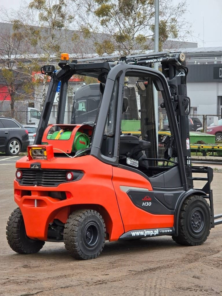 Linde H30T-01 - Plinski viličar: slika Linde H30T-01 - Plinski viličar Linde H30T-01 - Plinski viličar: slika Linde H30T-01 - Plinski viličar