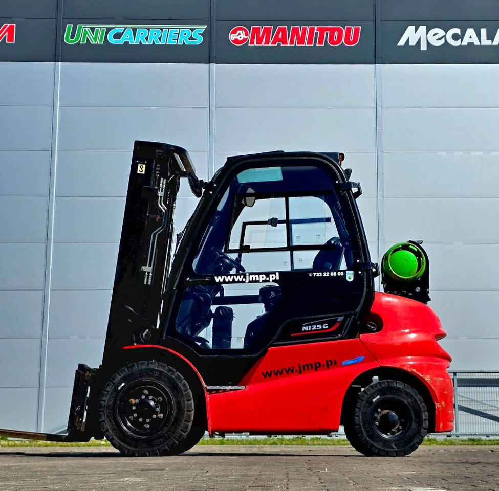 Manitou MI 25 G - Plinski viličar: slika Manitou MI 25 G - Plinski viličar Manitou MI 25 G - Plinski viličar: slika Manitou MI 25 G - Plinski viličar