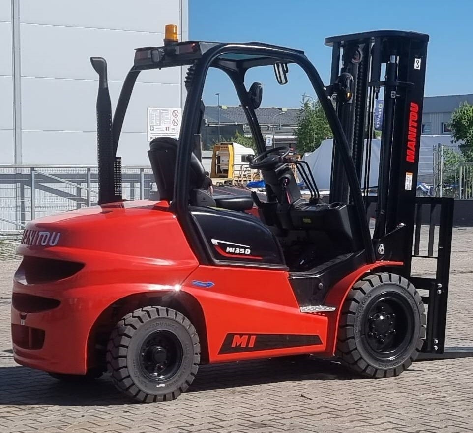 Manitou MI 35 D UNUSED - Diesel viličar: slika Manitou MI 35 D UNUSED - Diesel viličar Manitou MI 35 D UNUSED - Diesel viličar: slika Manitou MI 35 D UNUSED - Diesel viličar