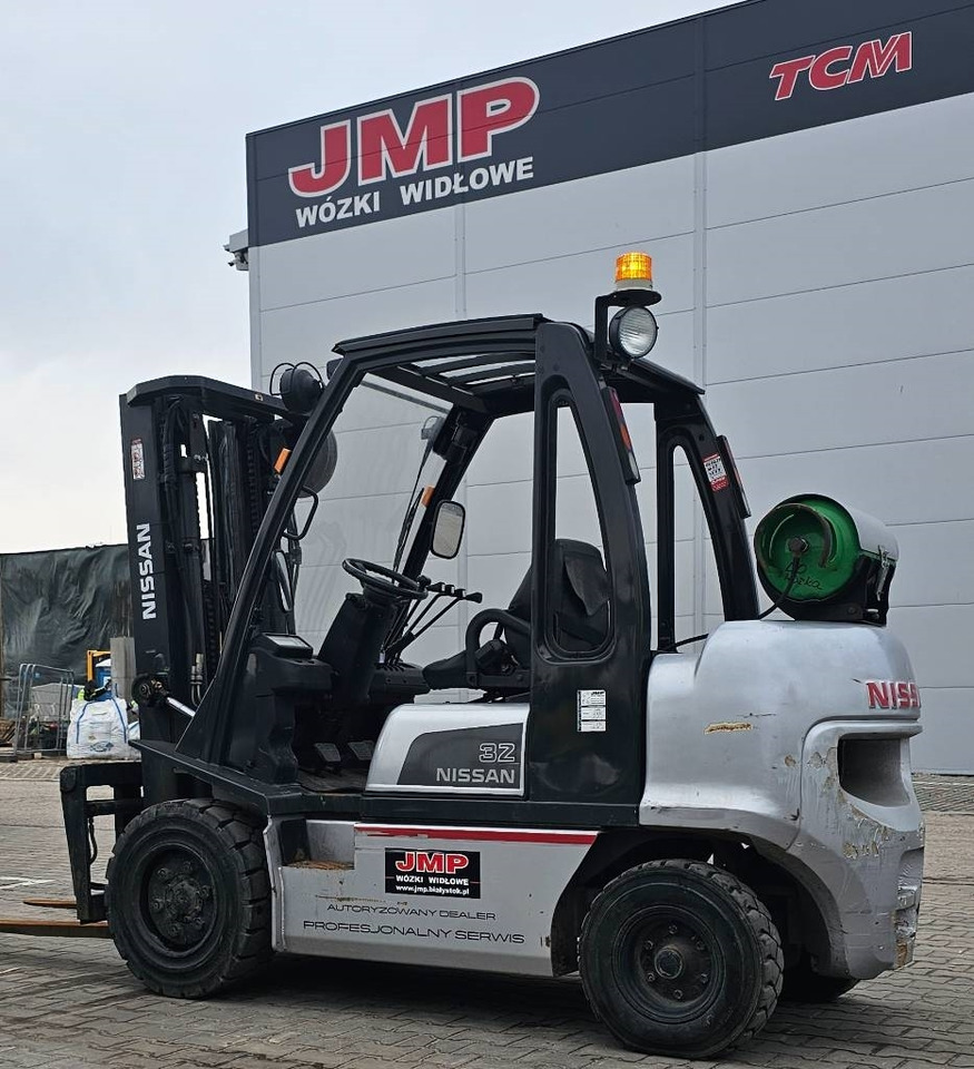 Nissan UG1D2A32LQ - Plinski viličar: slika Nissan UG1D2A32LQ - Plinski viličar Nissan UG1D2A32LQ - Plinski viličar: slika Nissan UG1D2A32LQ - Plinski viličar