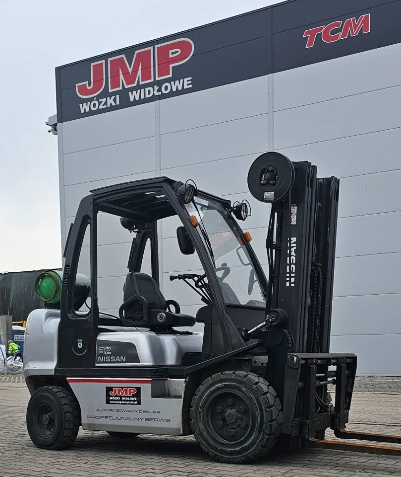 Nissan UG1D2A32LQ - Plinski viličar: slika Nissan UG1D2A32LQ - Plinski viličar Nissan UG1D2A32LQ - Plinski viličar: slika Nissan UG1D2A32LQ - Plinski viličar