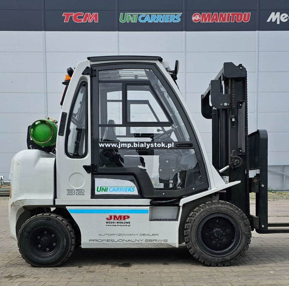 UniCarriers UG1D2A32LQ DX32 - Plinski viličar: slika UniCarriers UG1D2A32LQ DX32 - Plinski viličar UniCarriers UG1D2A32LQ DX32 - Plinski viličar: slika UniCarriers UG1D2A32LQ DX32 - Plinski viličar